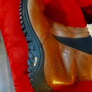 UGG VIBRAM MEN'S WATERPROOF COLD WEATHER LEATHER SLIP ON BOOTS SHEEPSKIN LINING